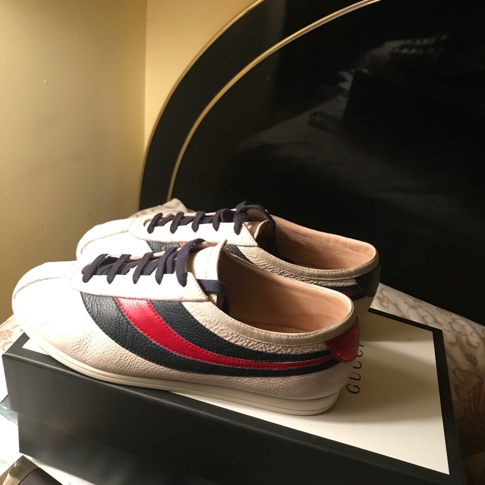 Used Falecer Gucci Sneakers..